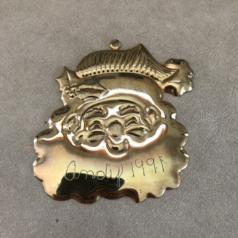 Vtg 1991 ANDY Goldtone Brass Santa Claus Christmas Tree Ornament Engraved